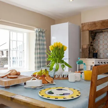 East Ayrlow Banks Holiday home
