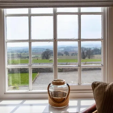 East Ayrlow Banks Tatil Evi *