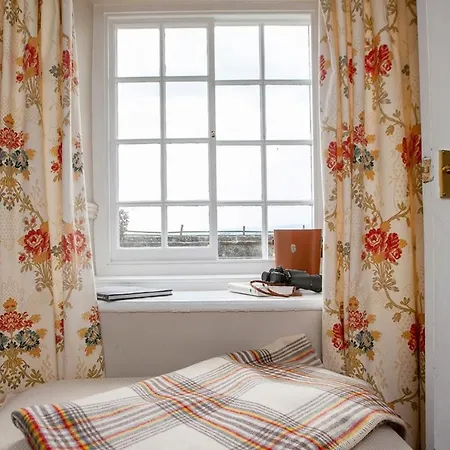 East Ayrlow Banks * Hauxwell