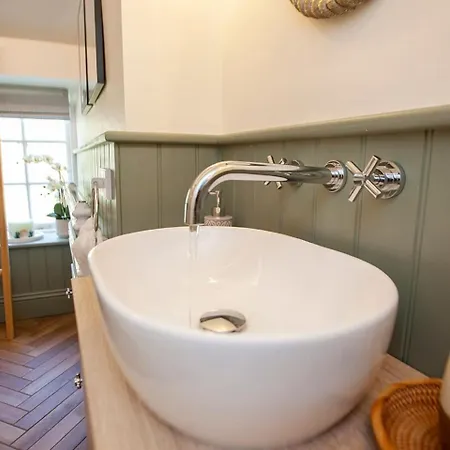 East Ayrlow Banks Tatil Evi